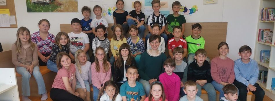 <div class=slidertitel>Das magische Schulschiff</div><div class=slidertext></div>